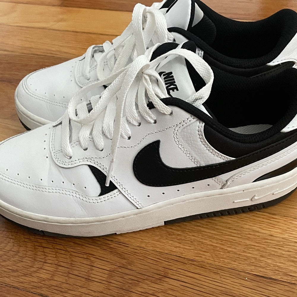 Nike Black and White Athletic Shoes